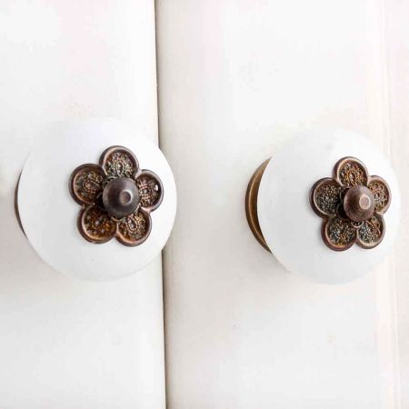 Myosotis White Ceramic Knob